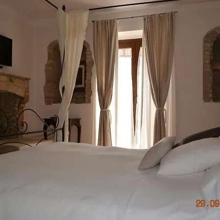 Bed & Breakfast Polercia 3*