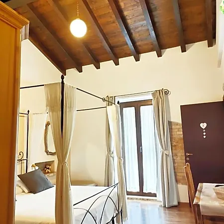 Bed & Breakfast Polercia 4*